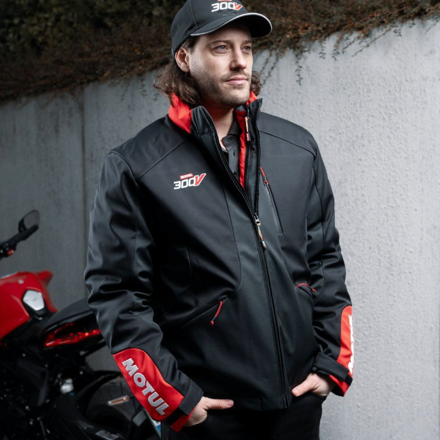 Motul 300V 5-in-1 Outer Softshell Jacket