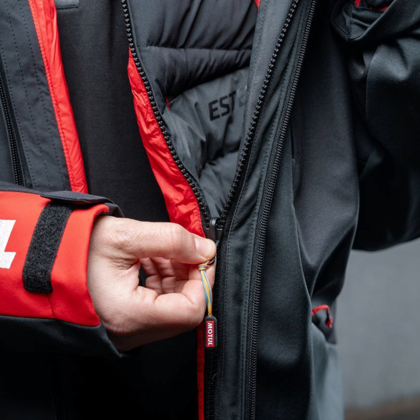 Motul 300V 5-in-1 Outer Softshell Jacket